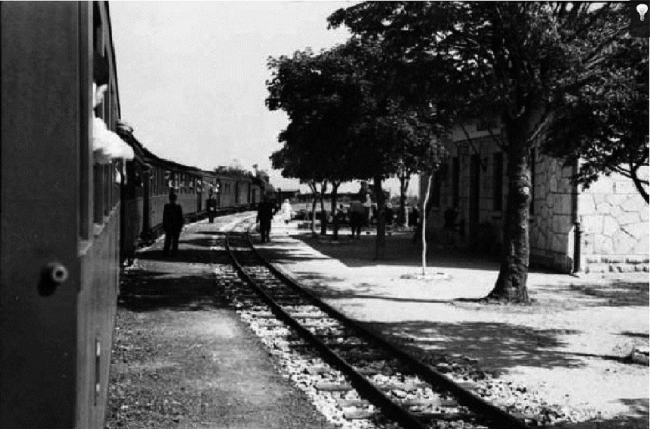 Putnicki-vlak-u-Sjekosama-1964..jpg