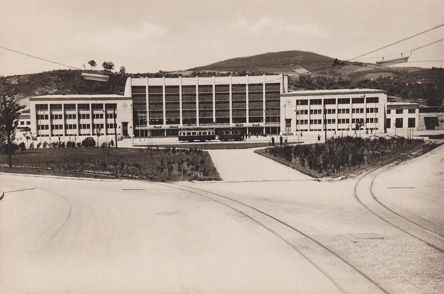 Sarajevo_Tram_New-Railway-Station_(2) 1950.jpg