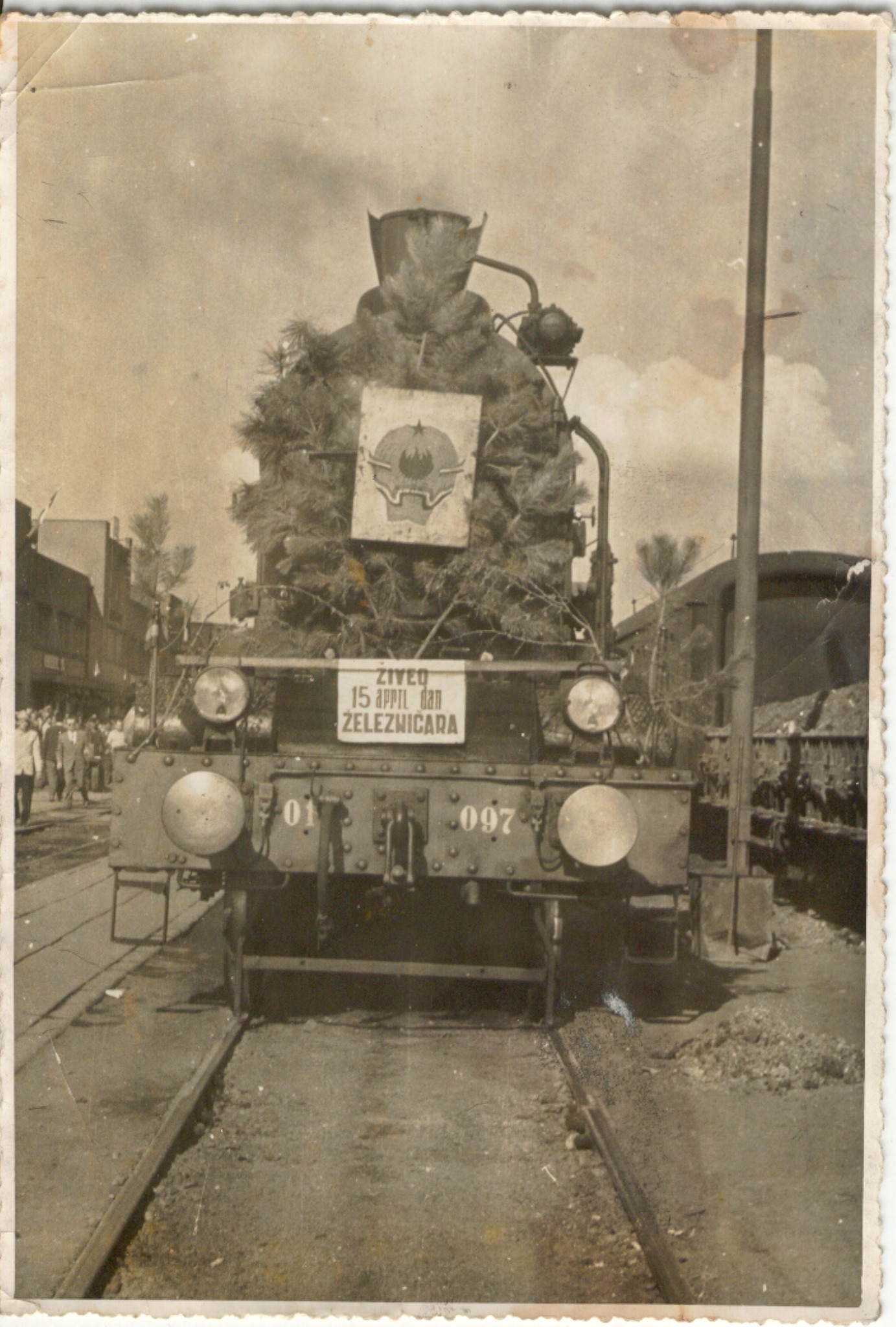 Proslava 15. aprila Dana železničara Jugoslavije na železničkoj stanici Novi Sad 1959.jpg