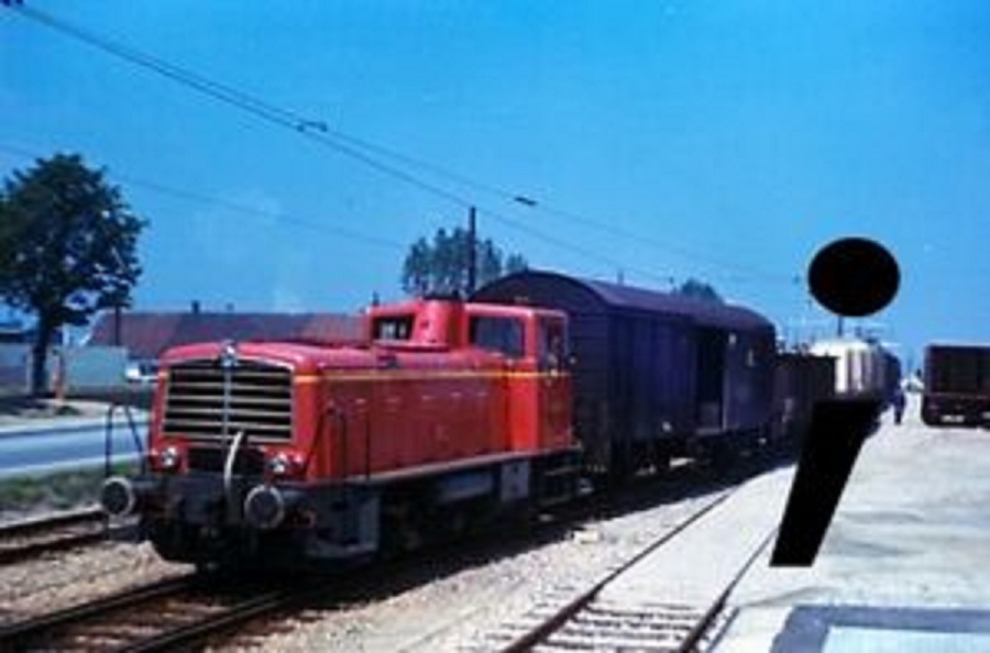 s-l300 JZ 731 RAILWAY SLIDE YUGOSLAVIA-.jpg