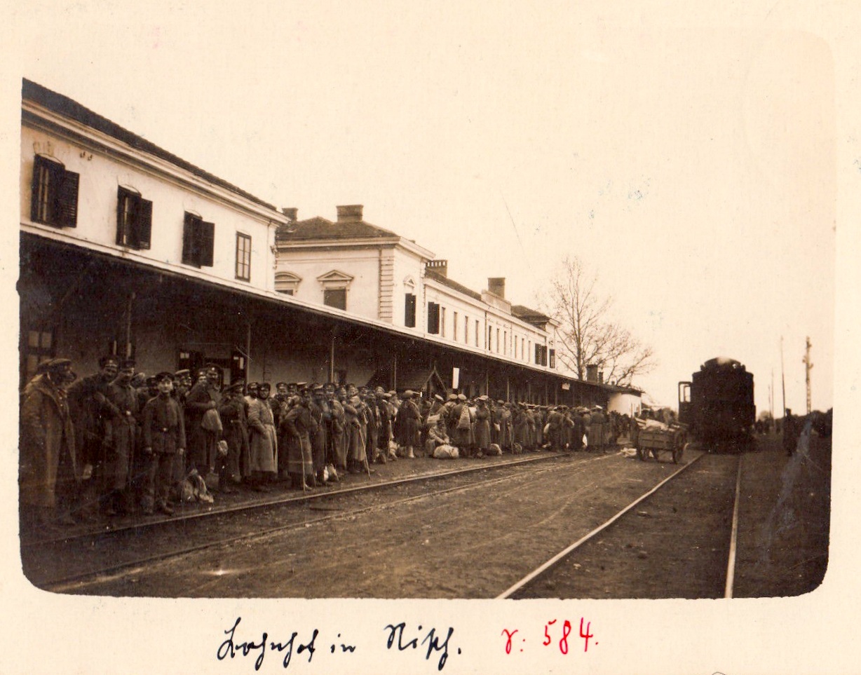 Slike starog Niša  - Prvi svеtski rat, okupacija. Bugarski vojnici na žеlеzničkoj stanici u Nišu..jpg