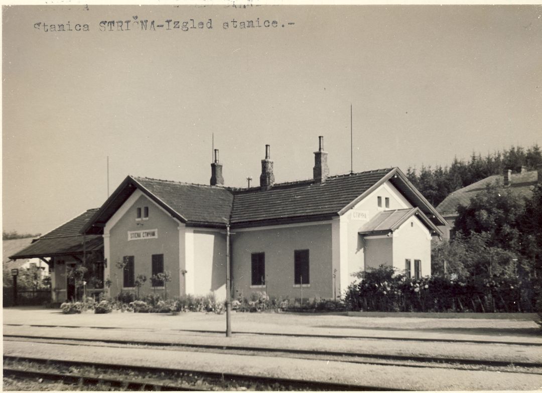 Obnovljena zgrada železničke stanice Stiična na pruzi Karlovac-Ljubljana, 1946..jpg