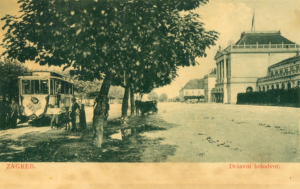 Prvi dan vožnje električnog tramvaja, Glavni kolodvor, 1910. godina.jpg