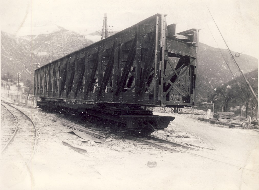 1946. III Prevoz mostovske konstrukcije iz Zenice za most preko Lasve na pruzi Lasva-Donji Vakuf.jpg