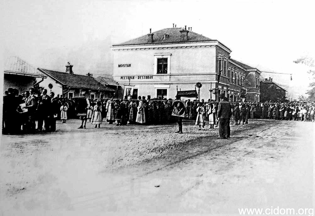 Stara-zeljeznicka-stanica-docek-patrijarha-Varnave-1936.jpg