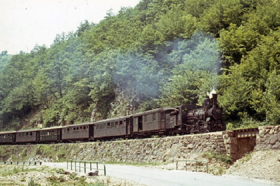 s-l1600 JZ 97-036 on the rack section near Jajce in July 1967.jpg