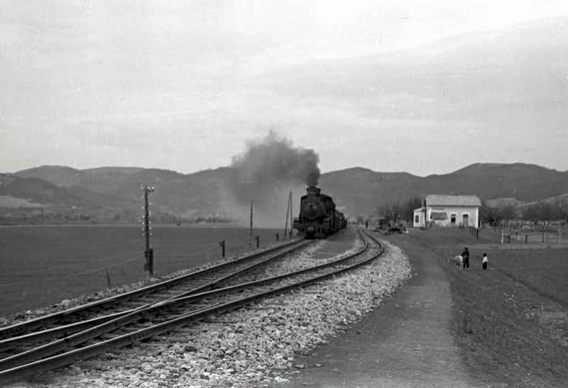 Porjecani_kolodvor_1947.jpg