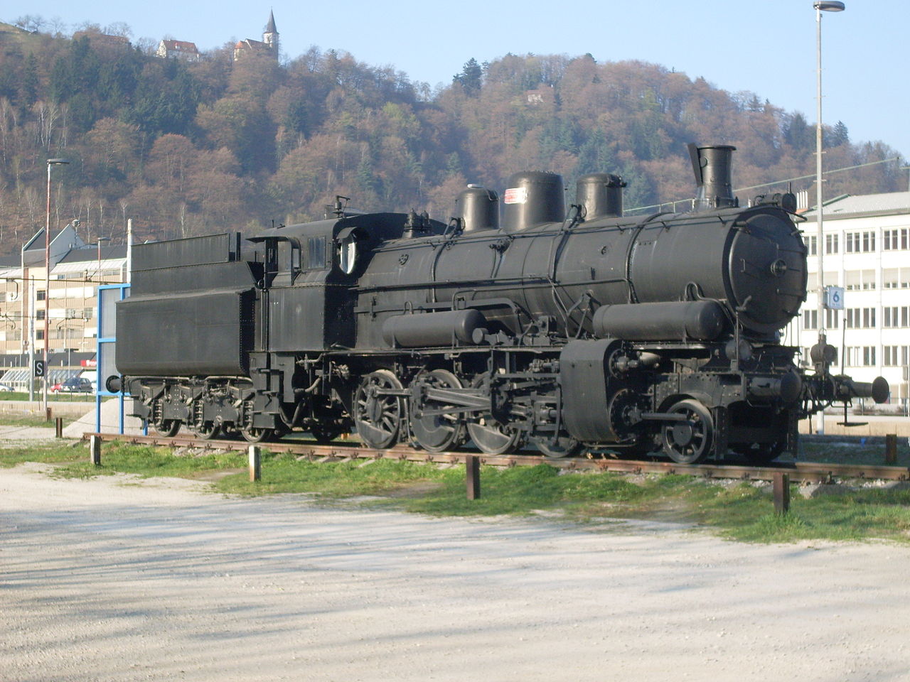 1280px-Celje-steam_locomotive_JZ_25-002.jpg