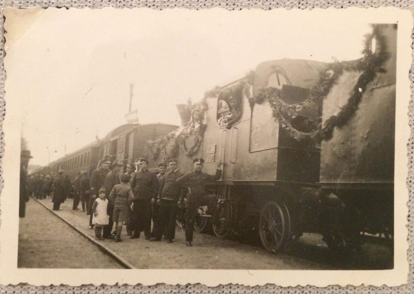 1935..jpg