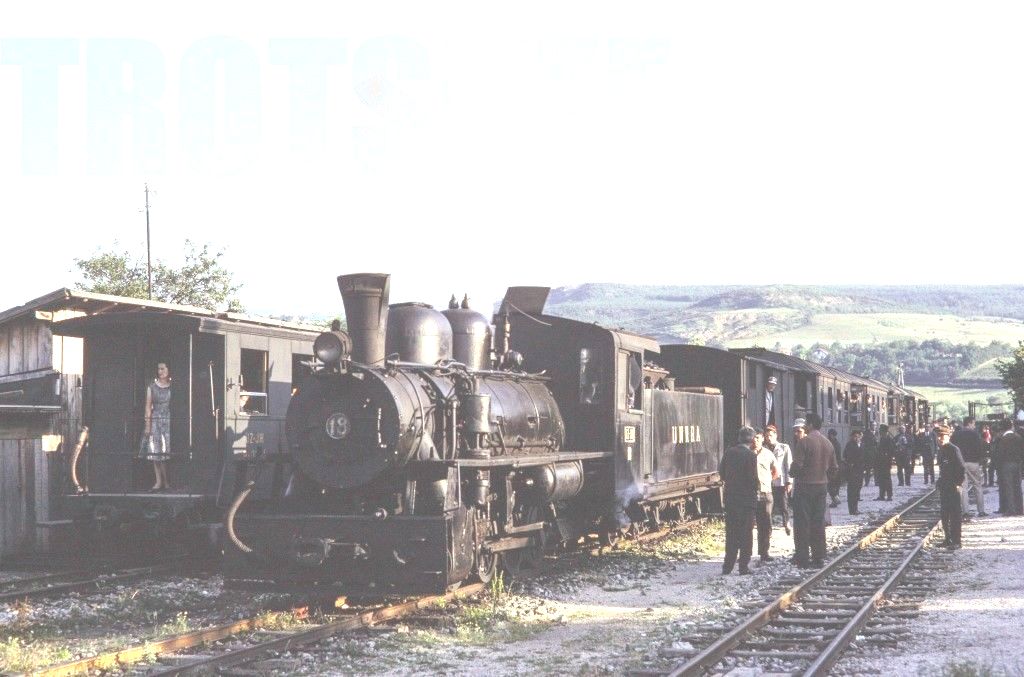 s-l1600 UNRRA 18 Sipova 1966 Dup Peter Gray.jpg
