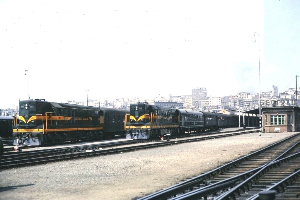 s-l1600 Diesel Loco Class 661 Beograd 1966 Dup P Gray.jpg