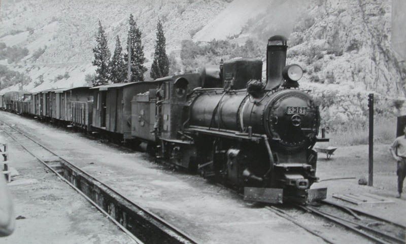 83-158.jpg