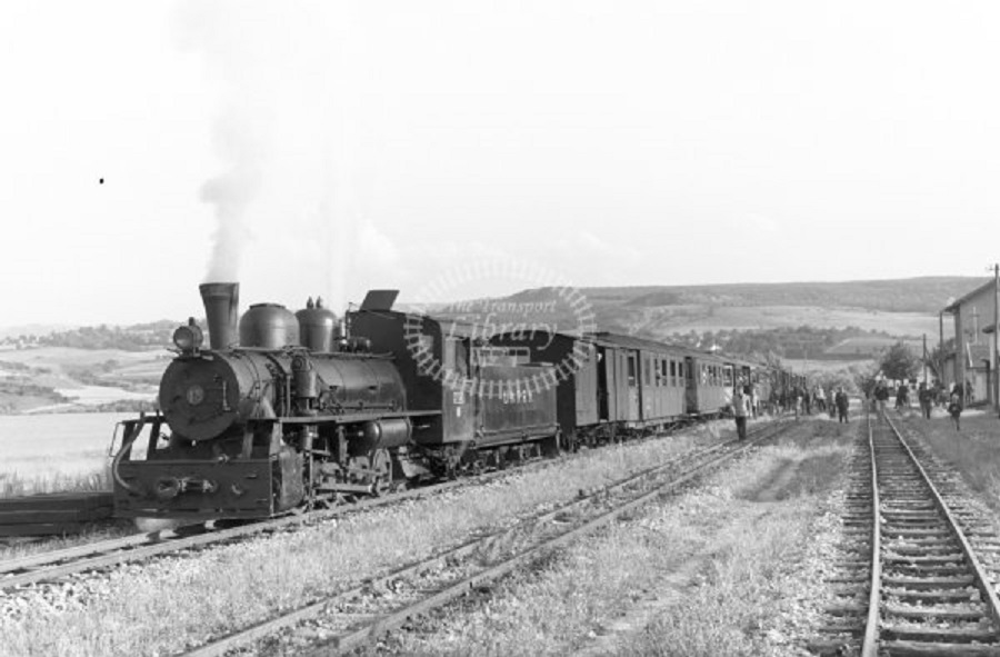 PG4692-600x600 UNRRA 0-10-0 18 at Sipovo in 1966.jpg