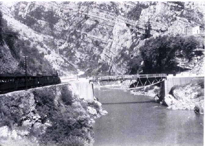 Drumski most kod Aleksinog hana.jpg