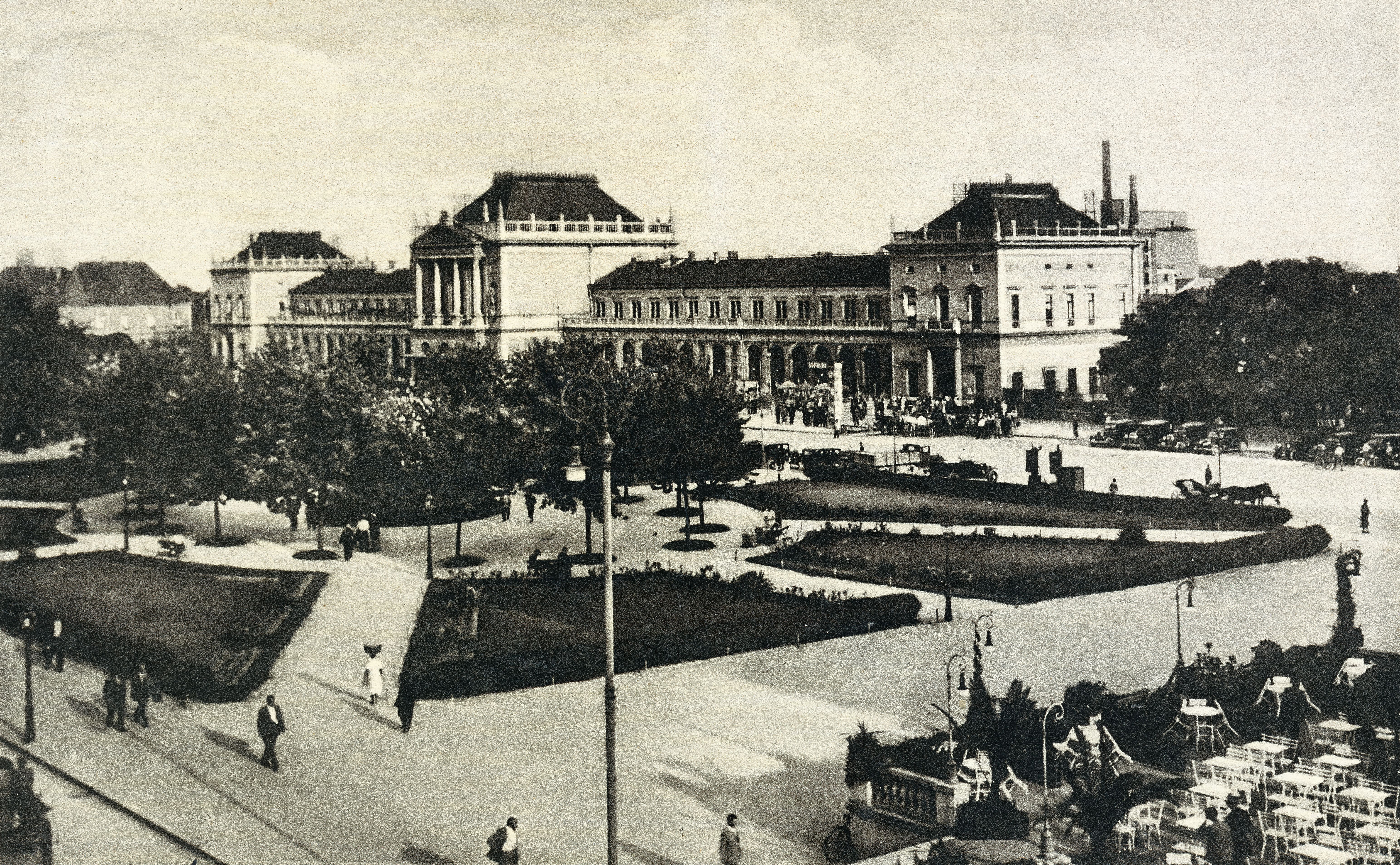 Glavni kolodvor i Starčevićev trg 1939. godine.jpg