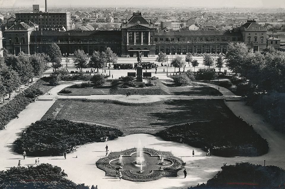 Glavni kolodvor i Trg kralja Tomislava olo 1955..jpg