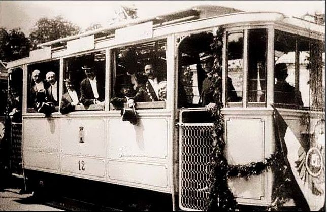 Ilica - Prvi električni tramvaj 1910..jpg