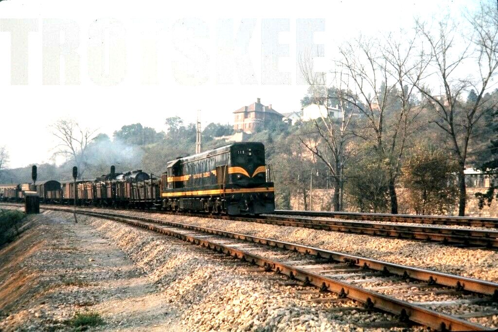 s-l1600 Diesel Loco 661 119 Beograd 1968 Original.jpg