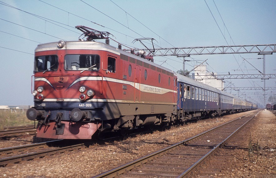 441-009 06 09.1980 St.Pazova sezonac 1393 Minhen Beograd.jpg