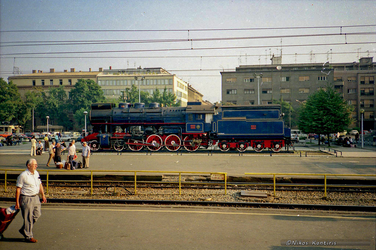 11-015,Zagreb 1987 i 1990.jpg