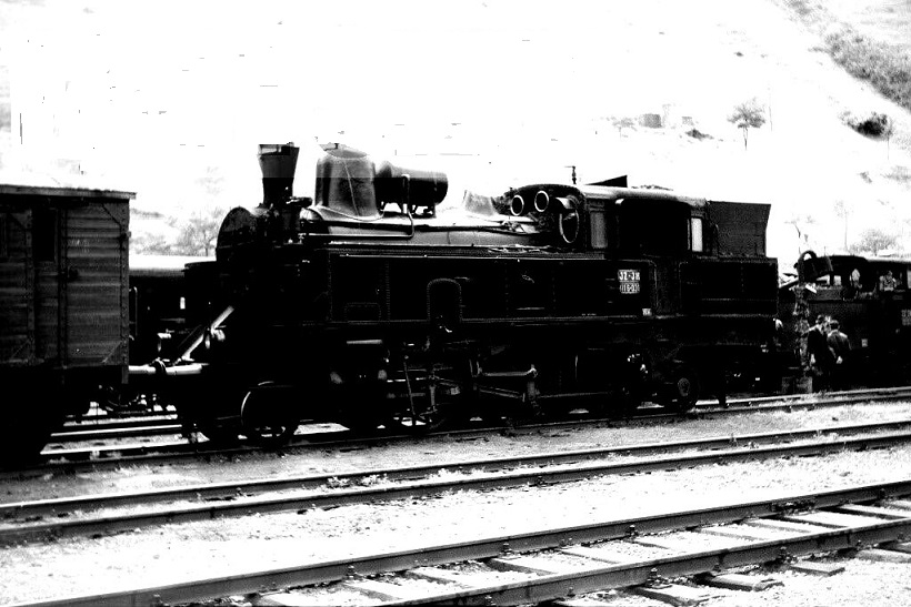 s-l1600 Yugoslavia Railways Steam Loco 116 031 1966 Jugoslavia x 2.jpg