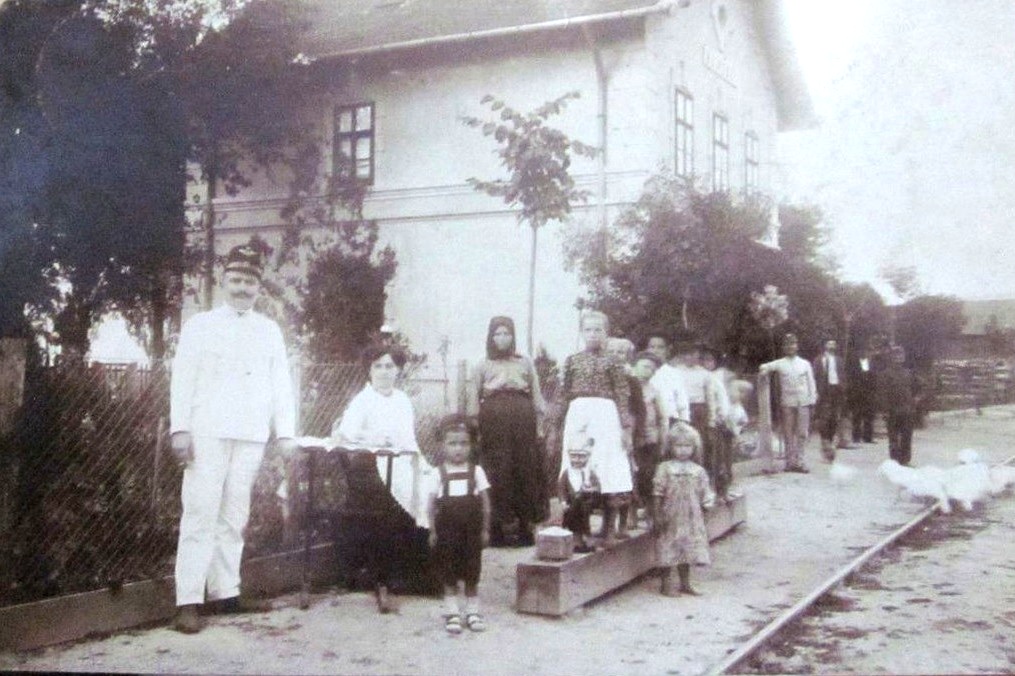 515_001 Backi Maglic Udvozlet Bulkeszibol Maglic Vasutallomas Train station MaV Bulkeszi Allomas 1911 Jun 28.jpg