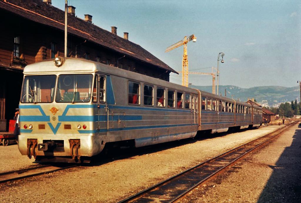 RHolz-DMU802_zpsba955038.jpg