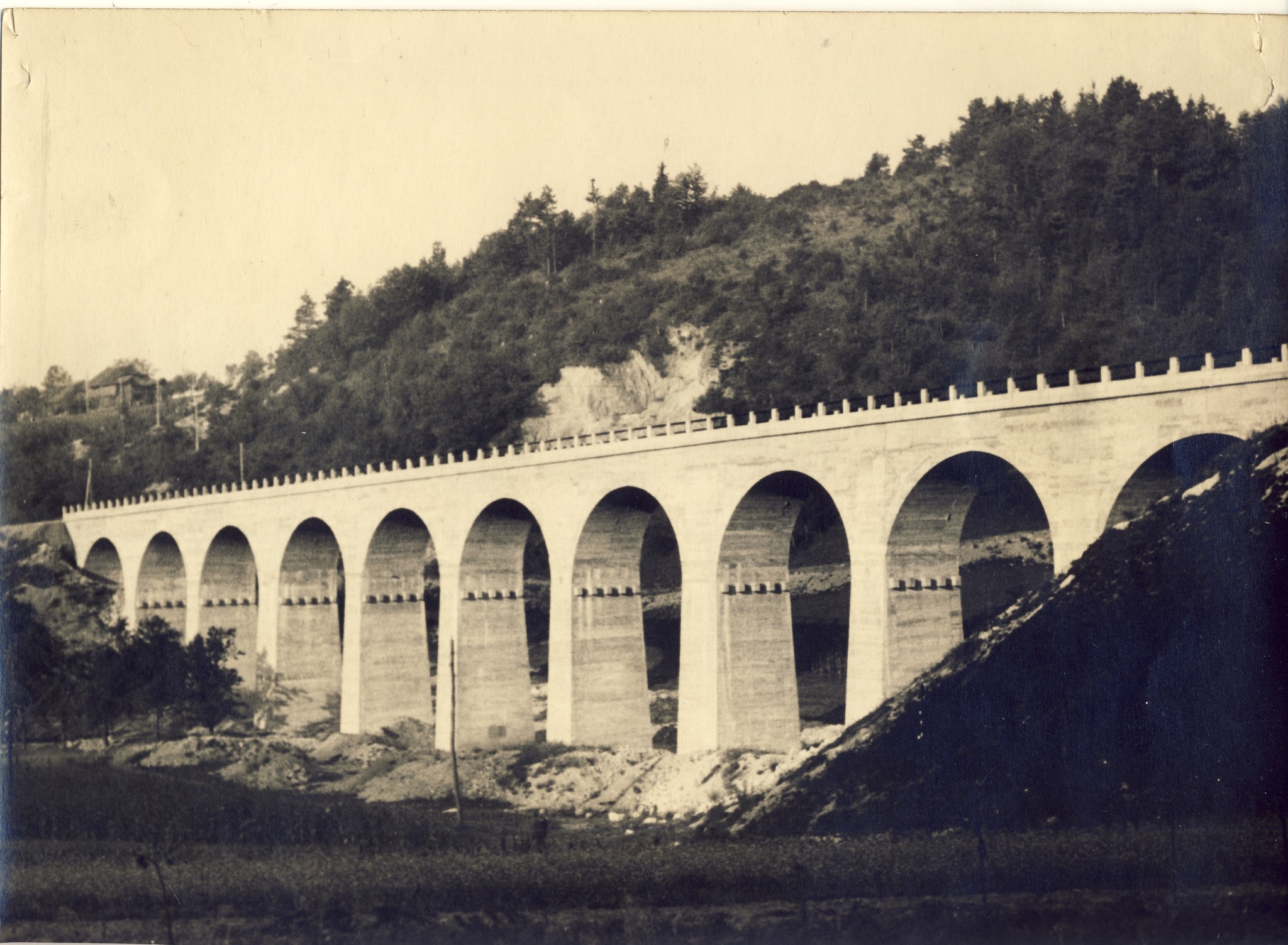 1946. VI 15. Obnovljen vijadukt Zalna u km. 125+476 pruge Karlovac-Ljubljjana.jpg