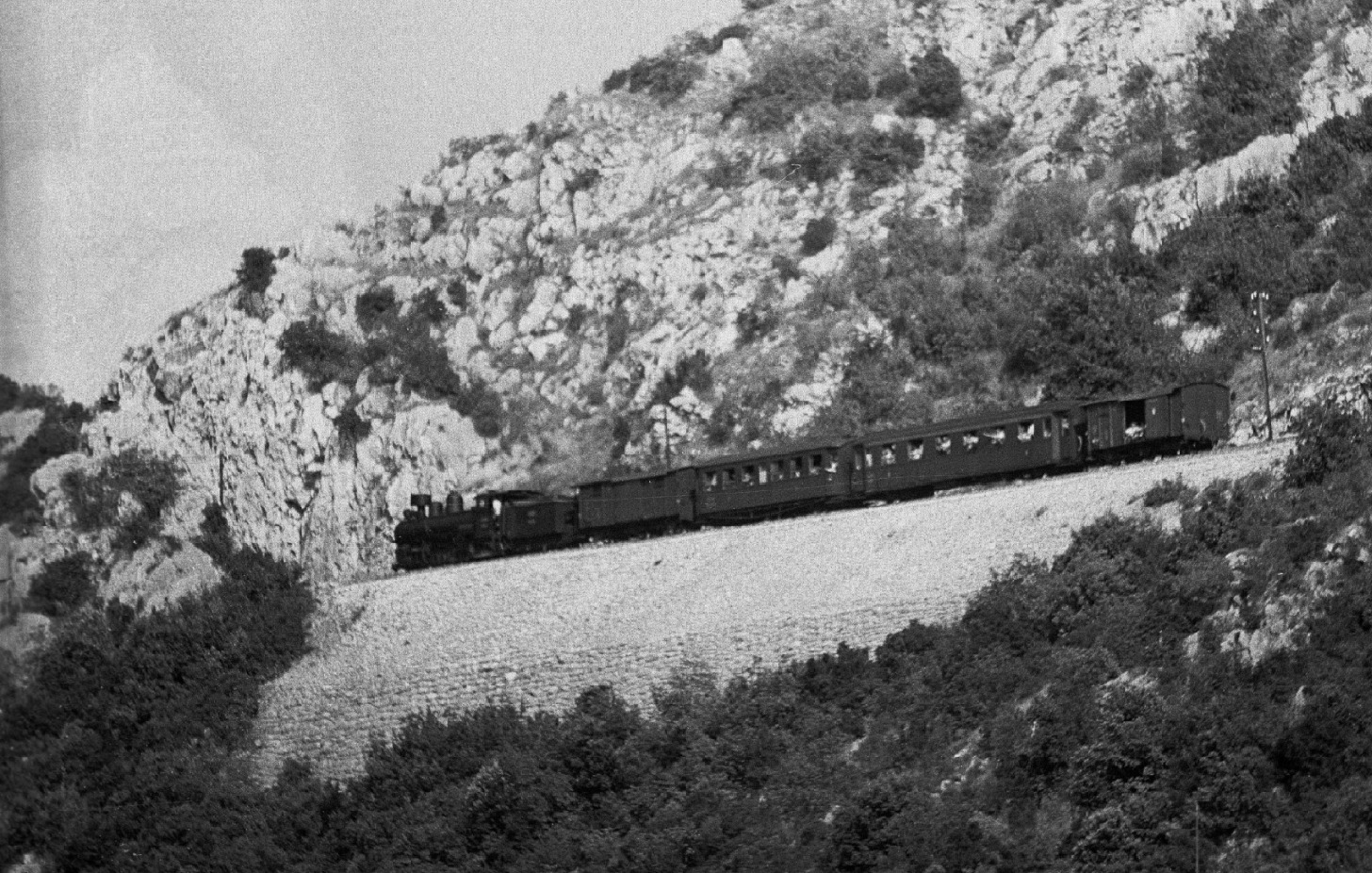 Ćiro silazi u Dubrovnik 1968. godine. 2.jpg