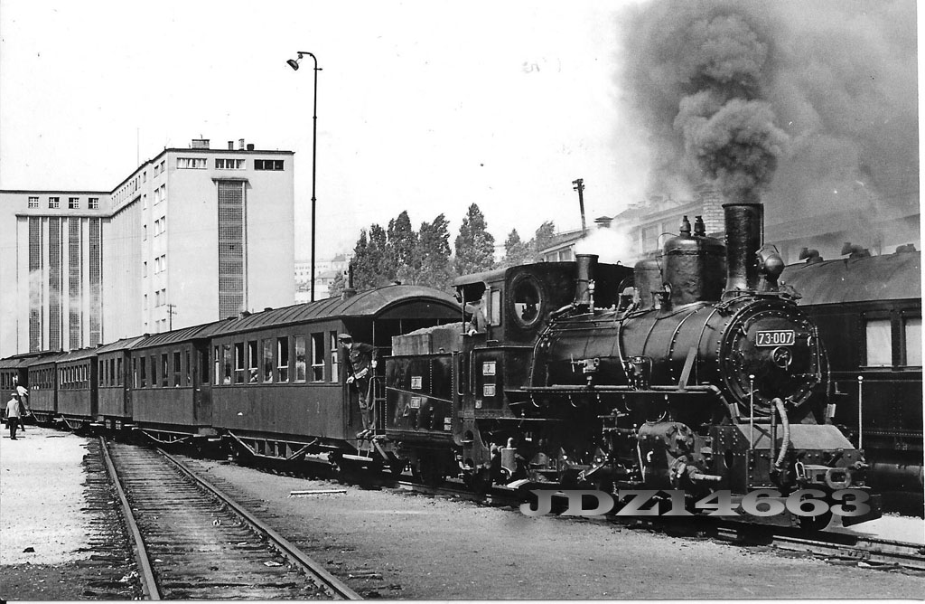 73-007.jpg
