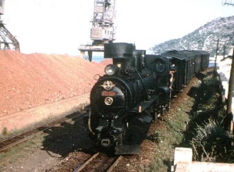 DU 83-124  64.jpg