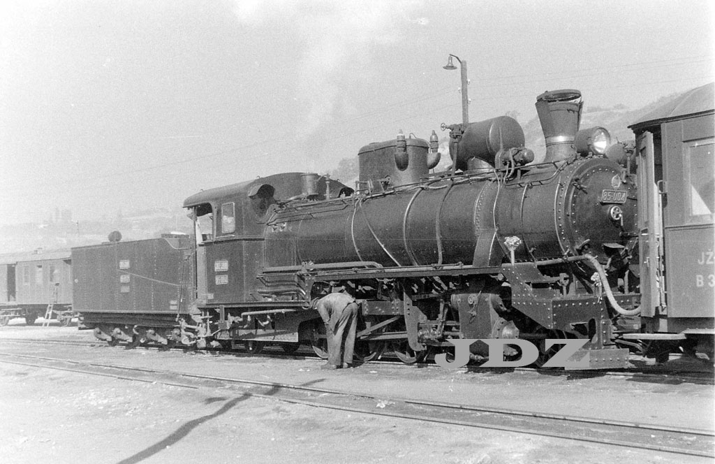 85-004.jpg