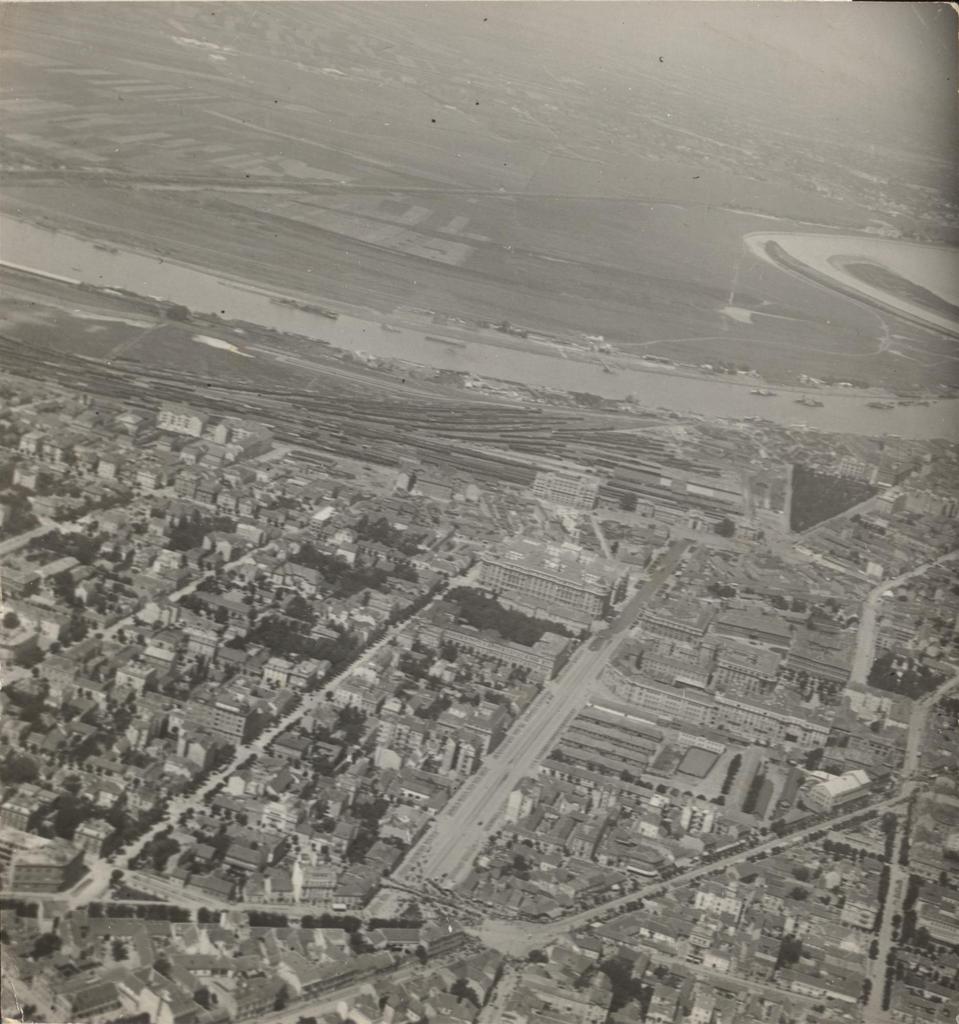 bgd41932iy0.jpg