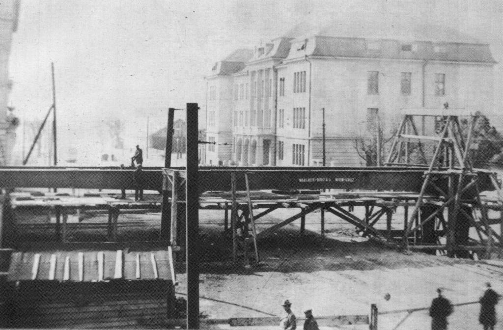 1932a.jpg