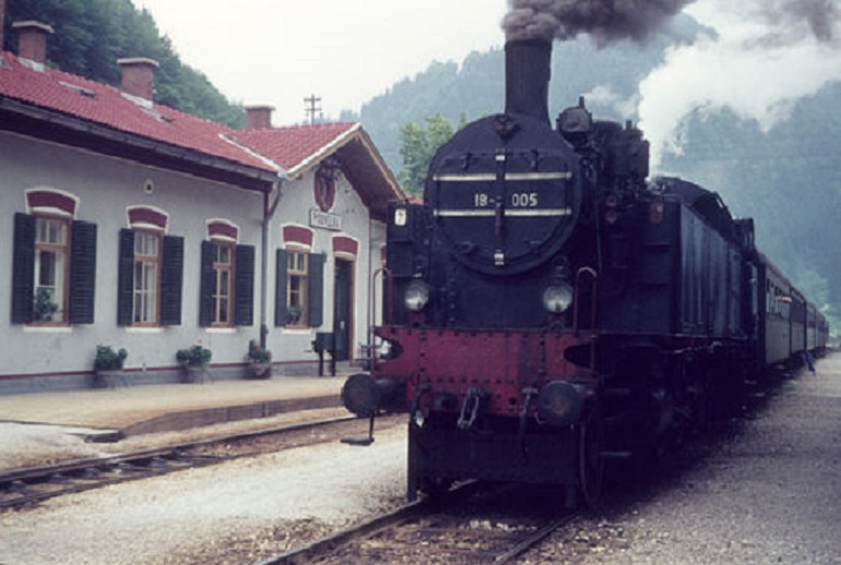 $_12 18-005.JPG