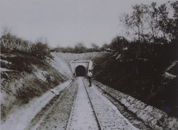 tunnel.jpg